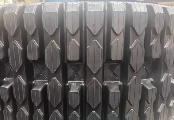 Bobcat-T740-Multi-Bar-Rubber-Tracks